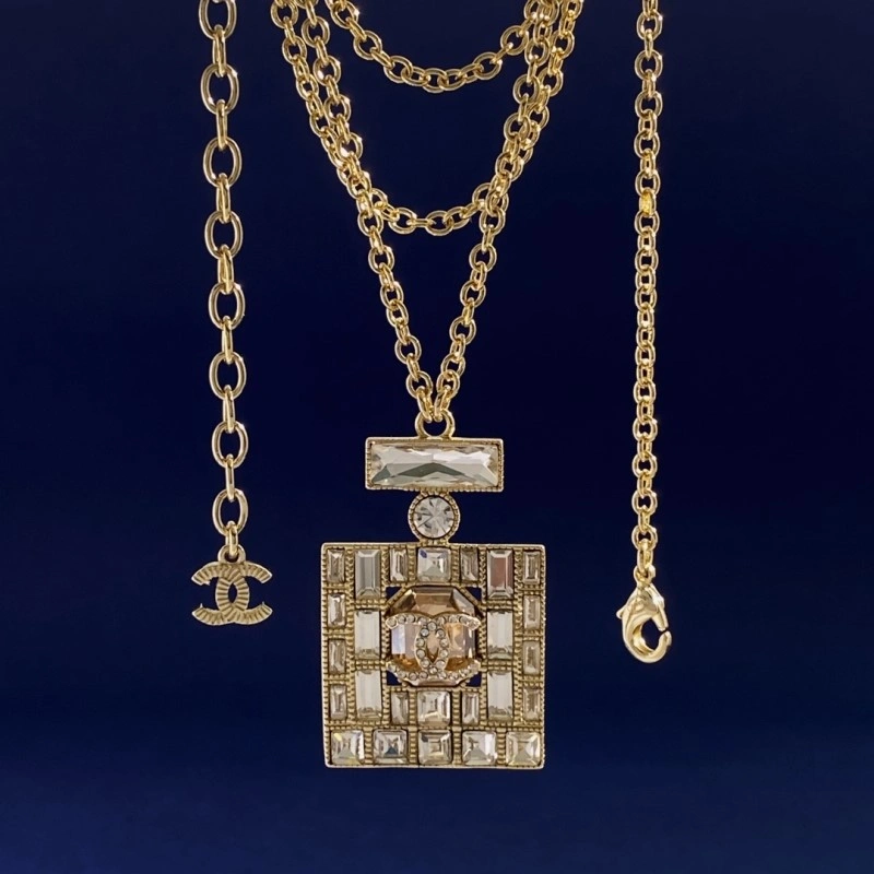 Cozy Chanel Necklaces 220528