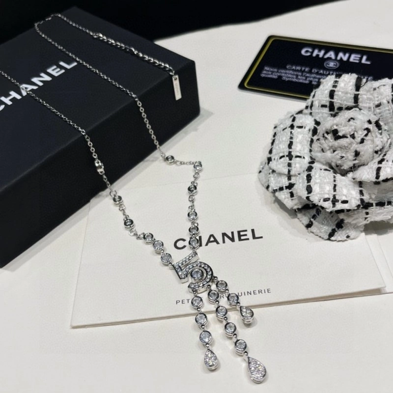 Chanel Necklaces WellDesigned 219239