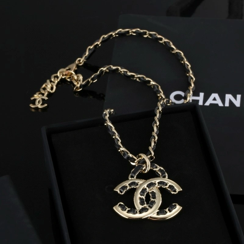 WaterResistant Chanel Necklaces 219224