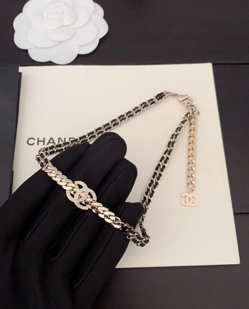 Chanel Necklaces Functional 219229