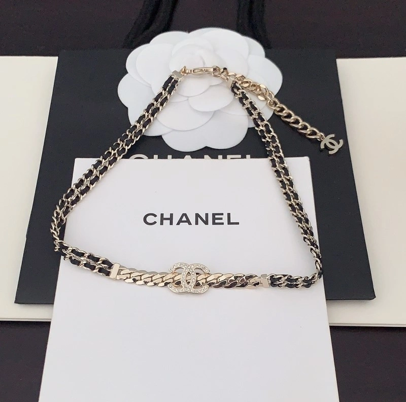 Chanel Necklaces Functional 219229