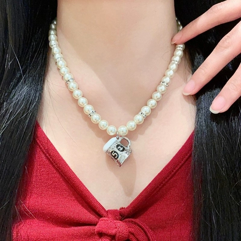 Chanel Necklaces Functional 219211