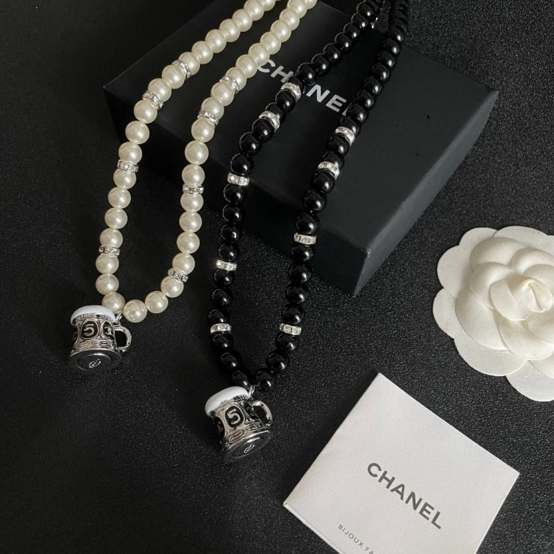 Chanel Necklaces Functional 219211