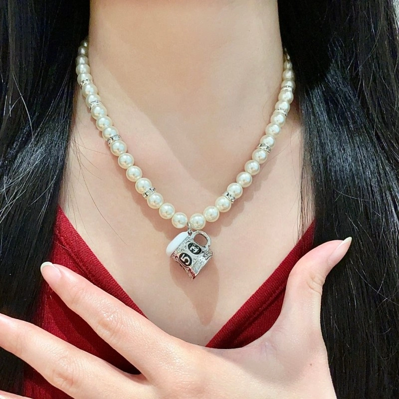 Chanel Necklaces Functional 219211