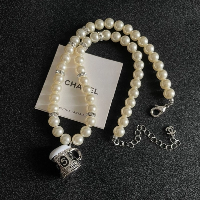 Chanel Necklaces Functional 219211