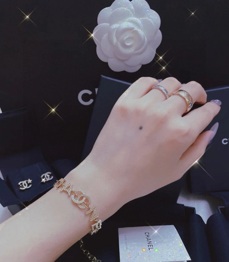 Chanel Necklaces Refined 219215