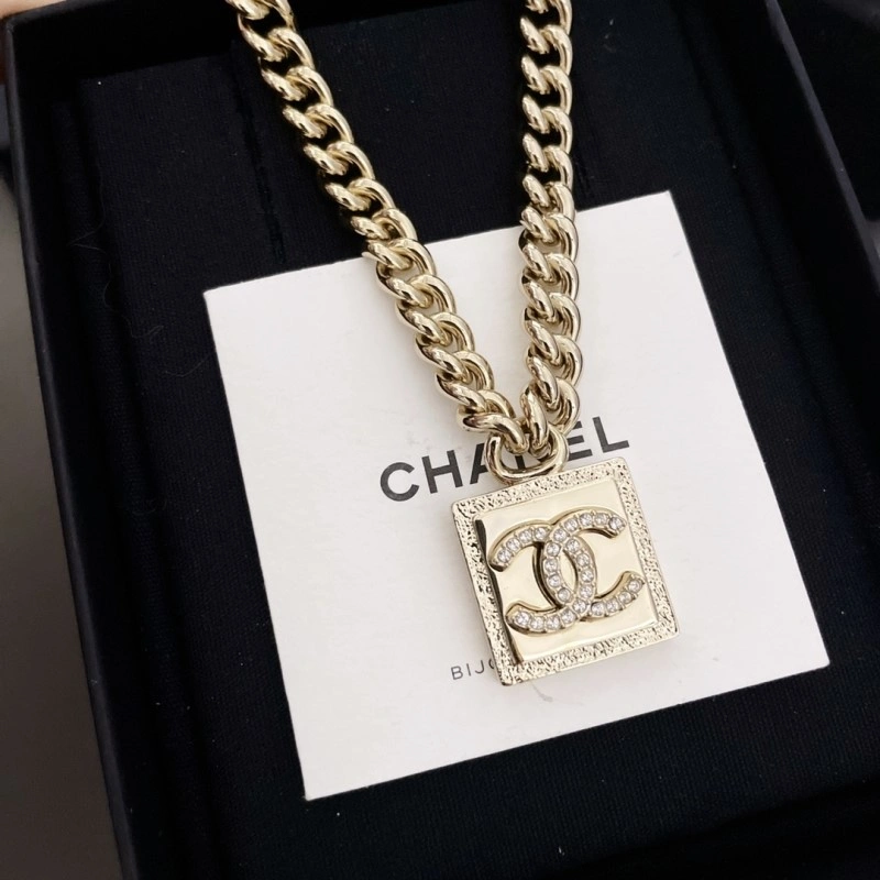 Sleek Chanel Necklaces 219286