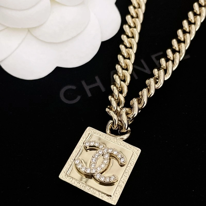 Sleek Chanel Necklaces 219286