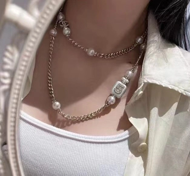 Supportive Chanel Necklaces 219200