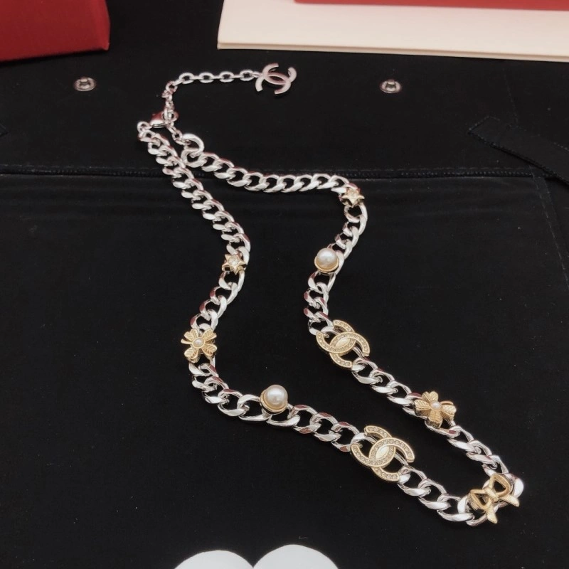 Chanel Necklaces Sleek 219197