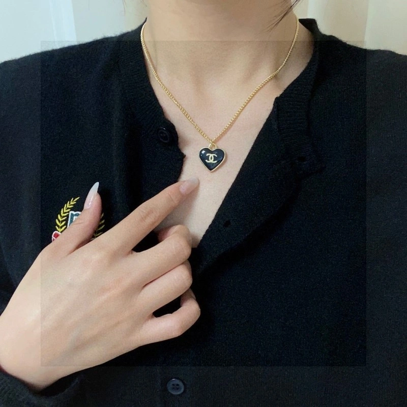 Chanel Necklaces Vibrant 219169