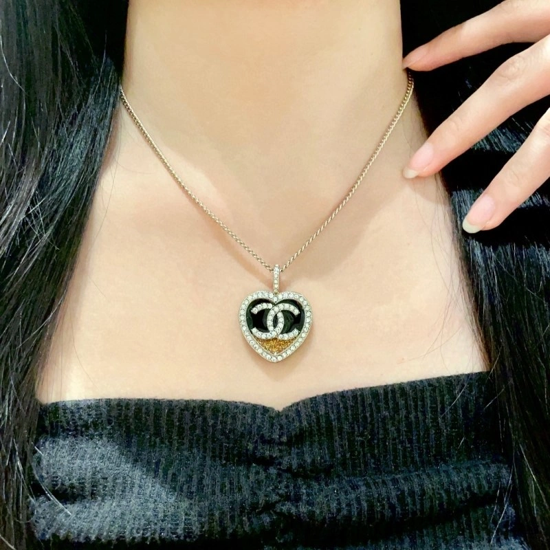 Chanel Necklaces Lightweight 219126