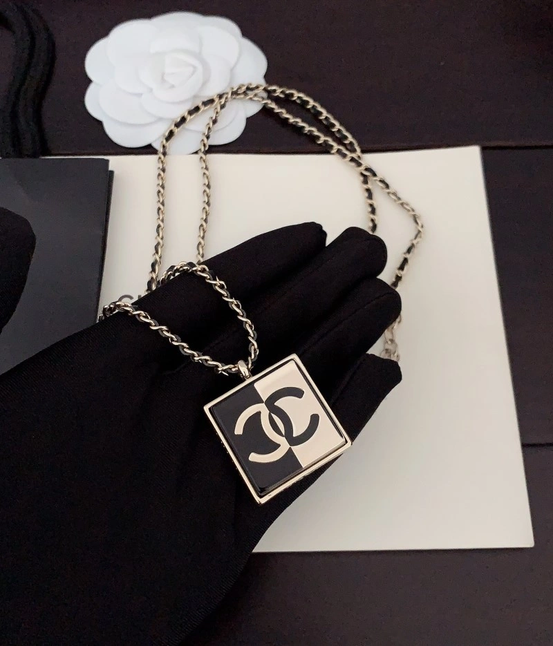 Chanel Necklaces Stylish 219094