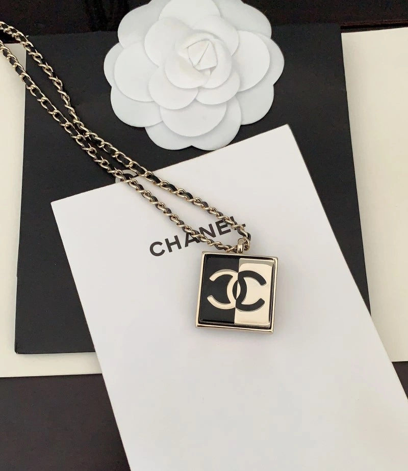 Chanel Necklaces Stylish 219094