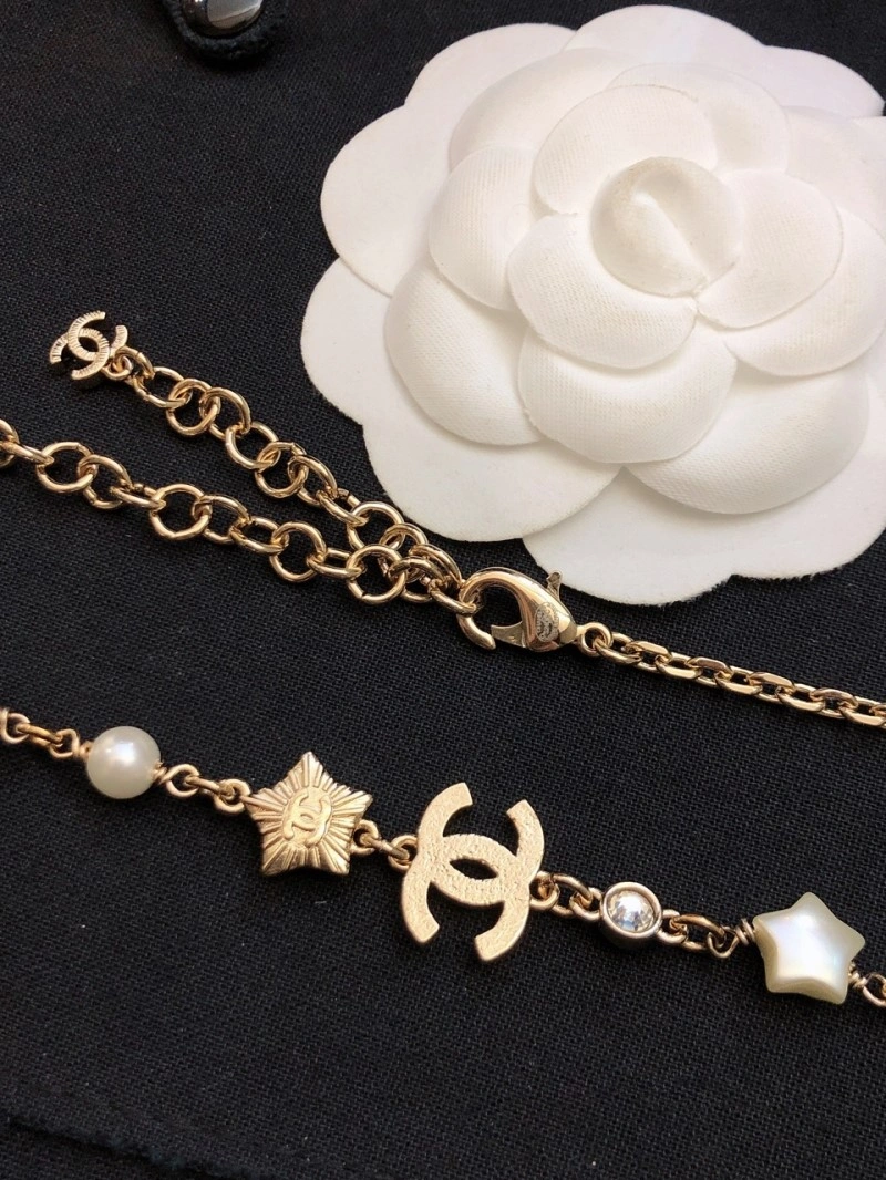 Sophisticated Chanel Necklaces 219091