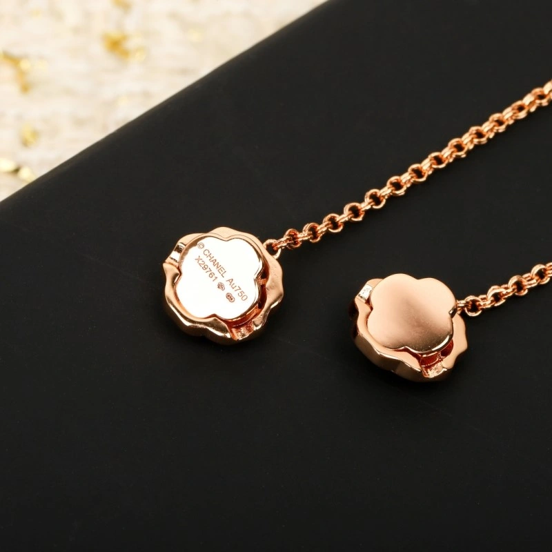 Unisex Chanel Necklaces 219085