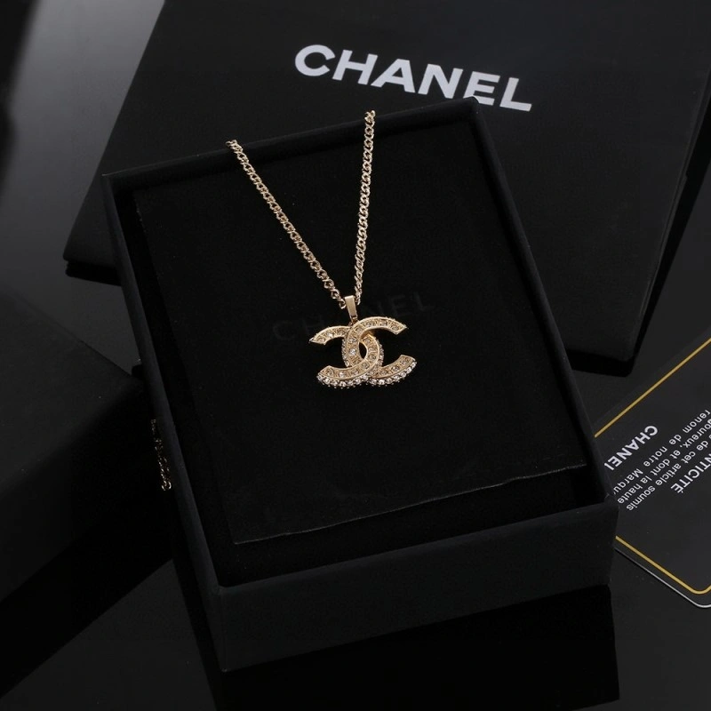 Chanel Necklaces Sleek 219082