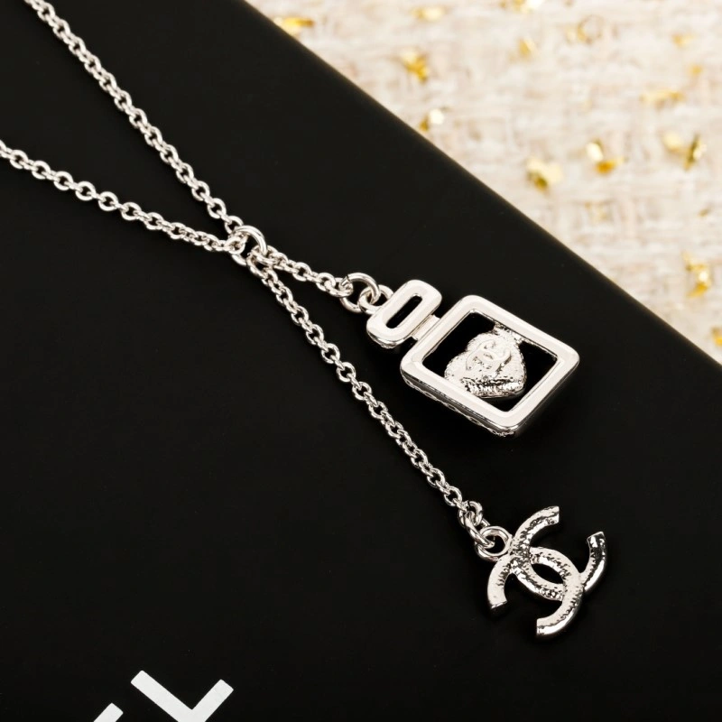 Chanel Necklaces Durable 219077