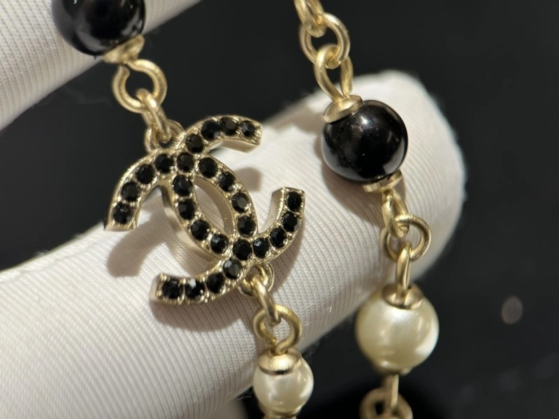 Chanel Necklaces ModernLook 219080