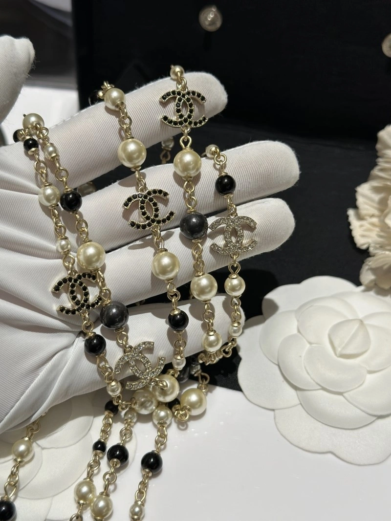 Chanel Necklaces ModernLook 219080