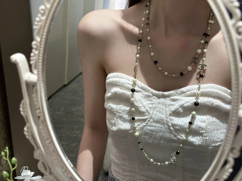 Chanel Necklaces ModernLook 219080