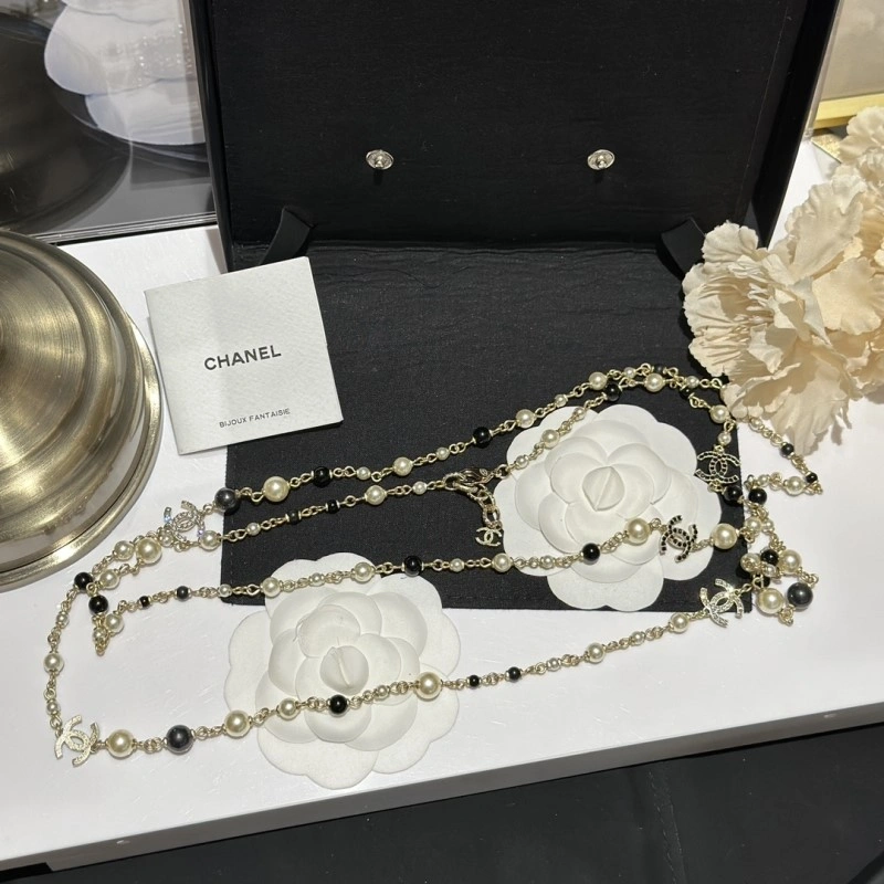 Chanel Necklaces ModernLook 219080