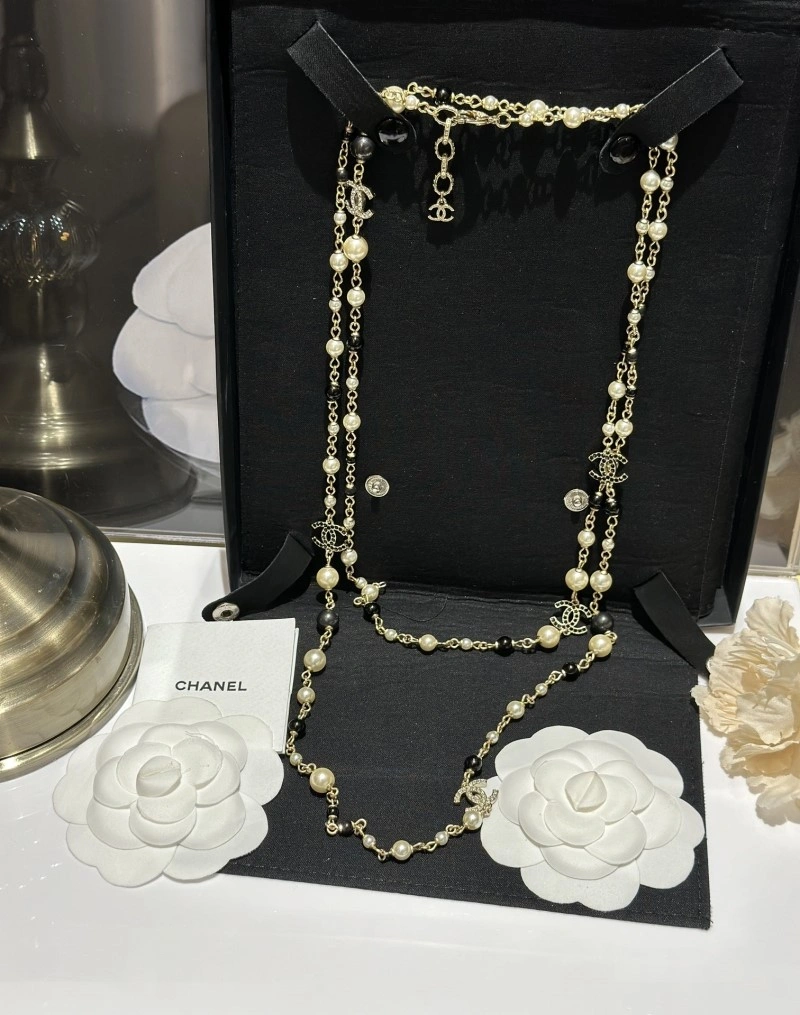 Chanel Necklaces ModernLook 219080