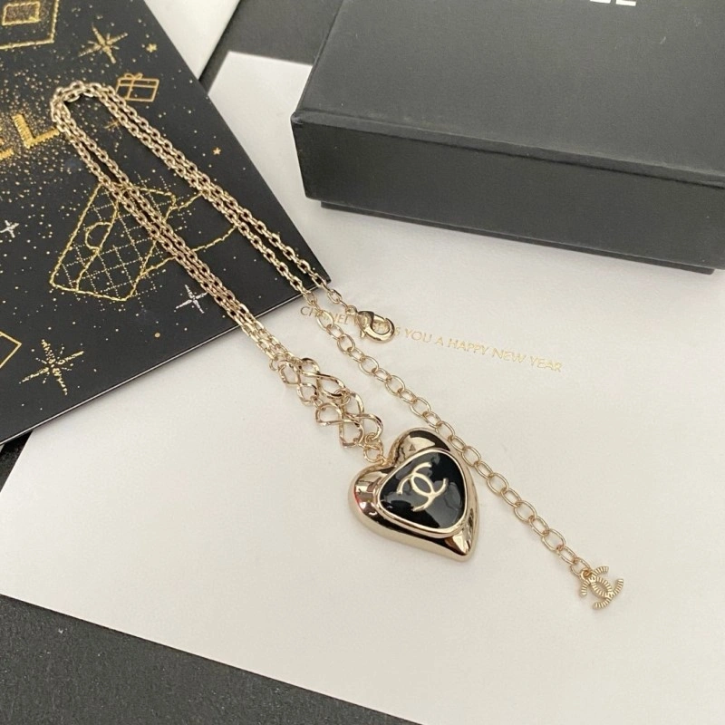 Chanel Necklaces Packable 219050