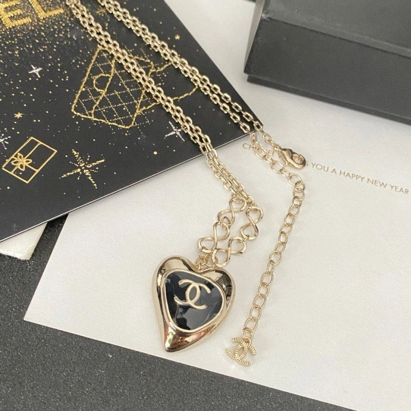 Chanel Necklaces Packable 219050