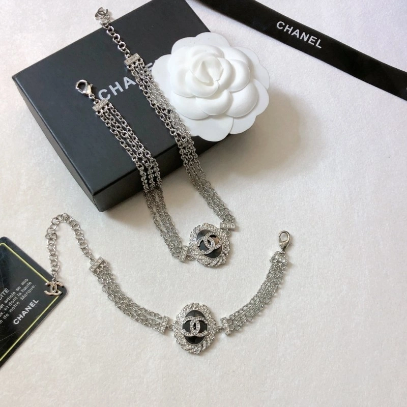 Chanel Necklaces UrbanChic 219039