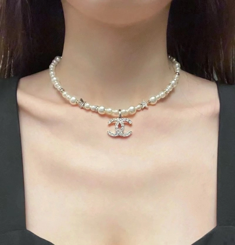 Refined Chanel Necklaces 219033