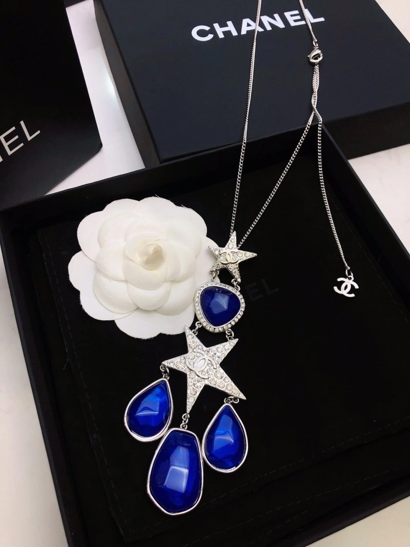 Compact Chanel Necklaces 219029
