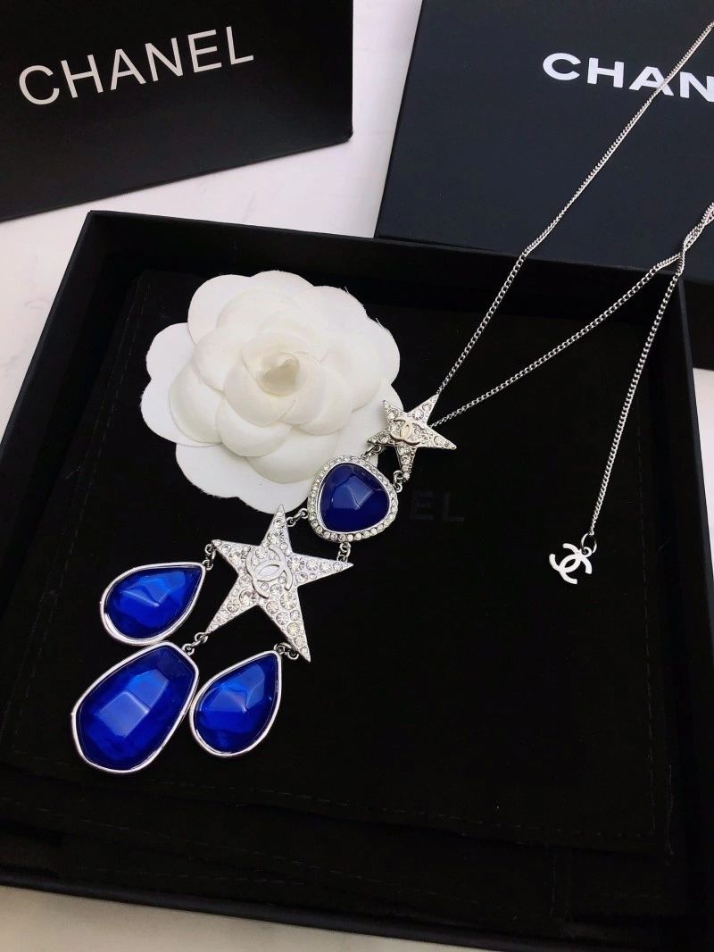 Compact Chanel Necklaces 219029