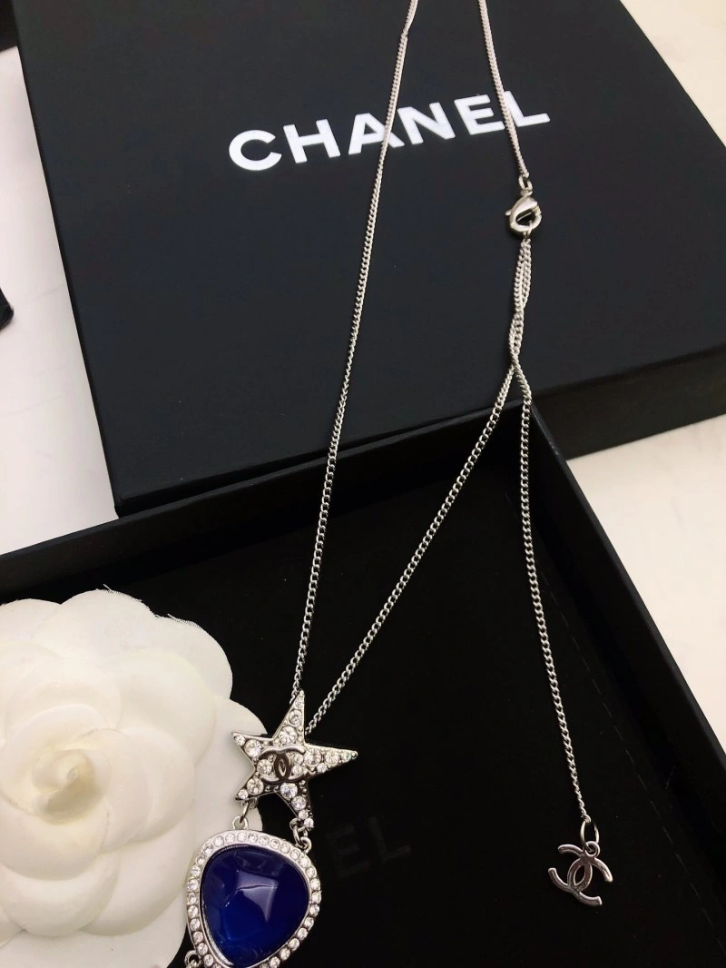Compact Chanel Necklaces 219029