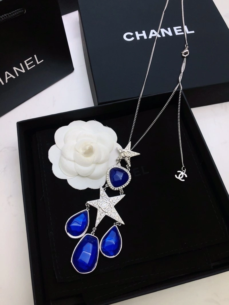 Compact Chanel Necklaces 219029