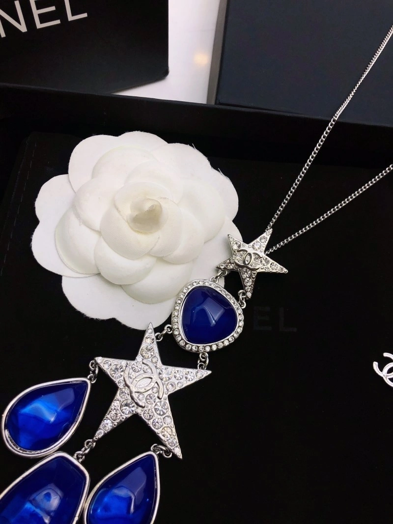 Compact Chanel Necklaces 219029