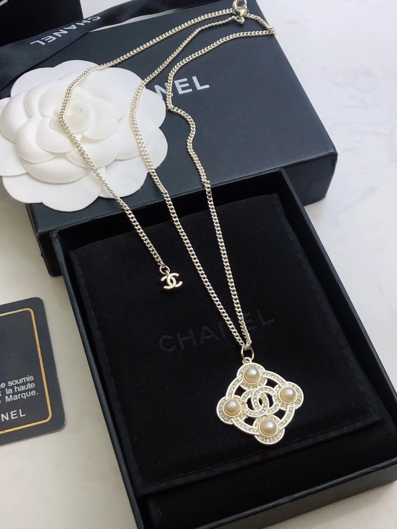 EyeCatching Chanel Necklaces 219019
