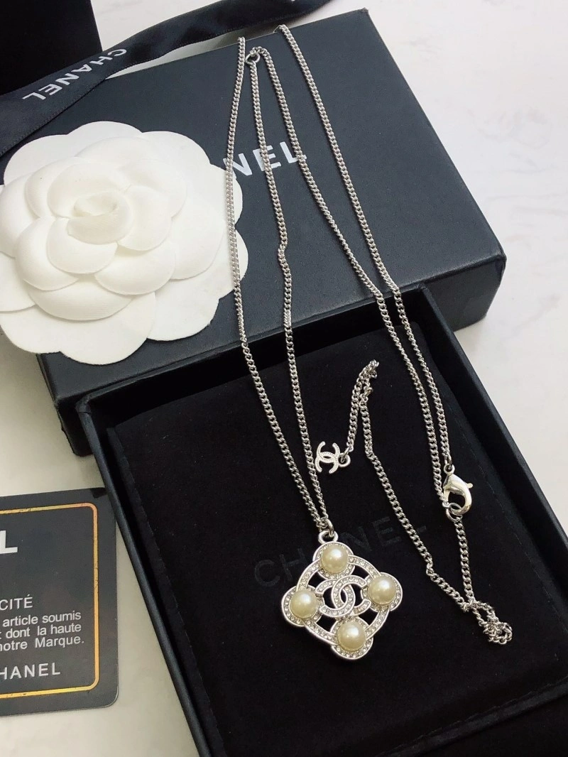 EyeCatching Chanel Necklaces 219019