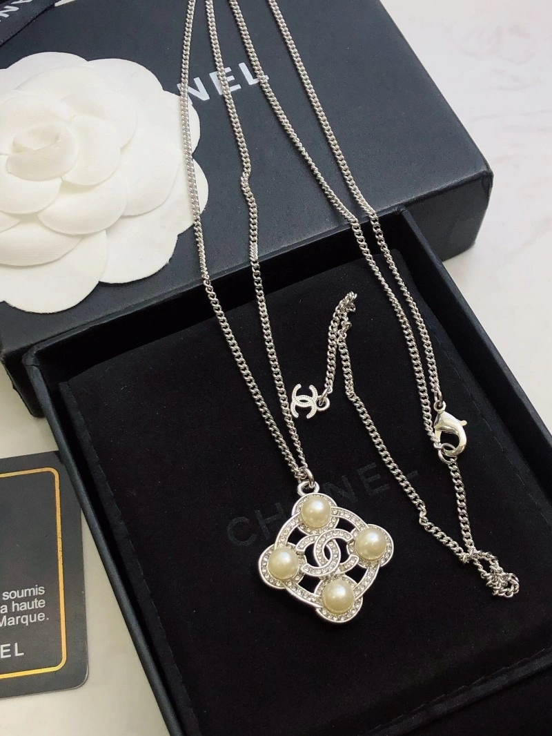 EyeCatching Chanel Necklaces 219019