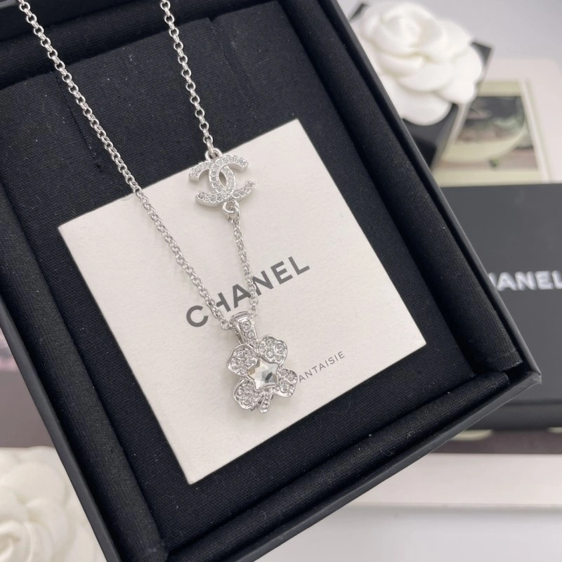 Tailored Chanel Necklaces 219016