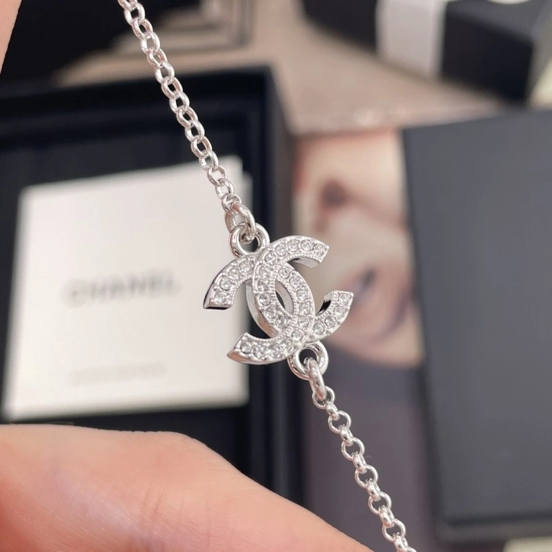 Tailored Chanel Necklaces 219016