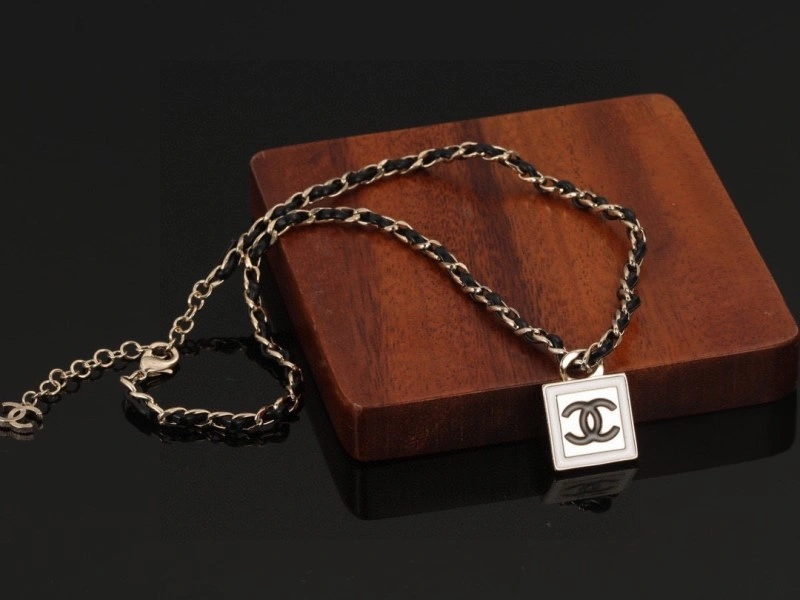 Chanel Necklaces Versatile 218947