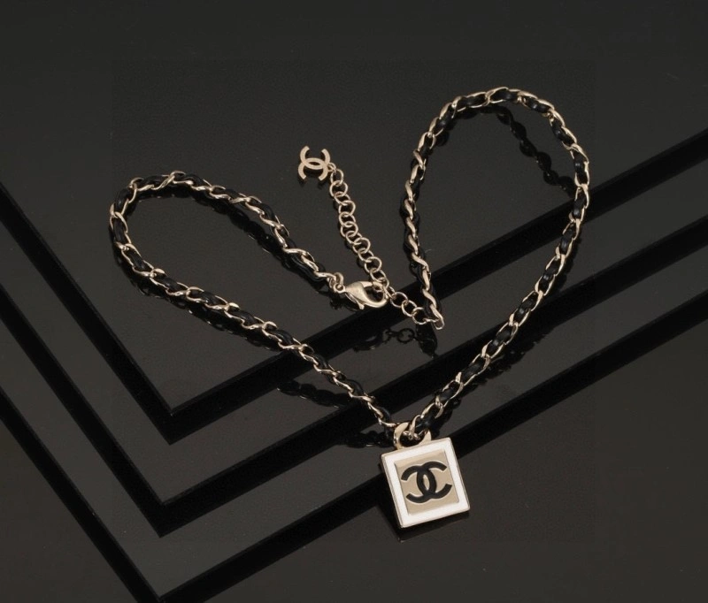 Chanel Necklaces Versatile 218947