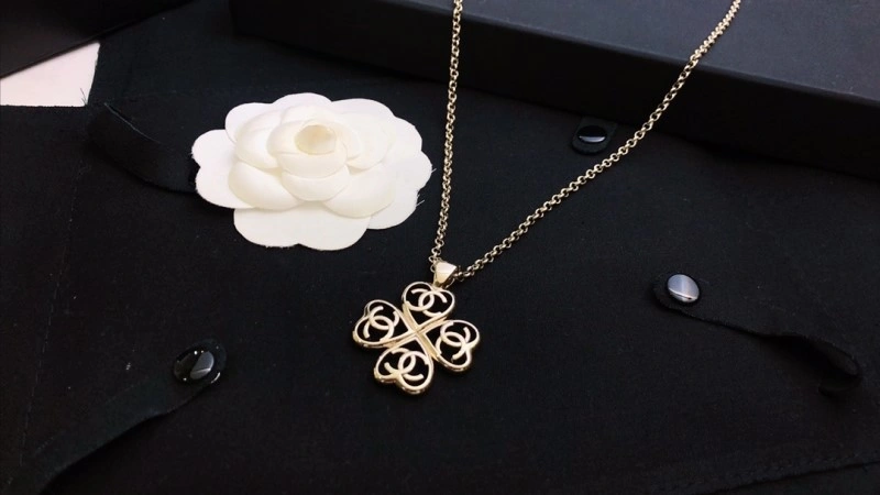 Compact Chanel Necklaces 218946