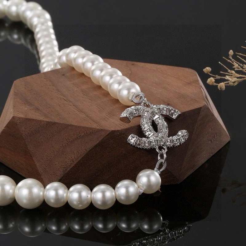 Breathable Chanel Necklaces 218937