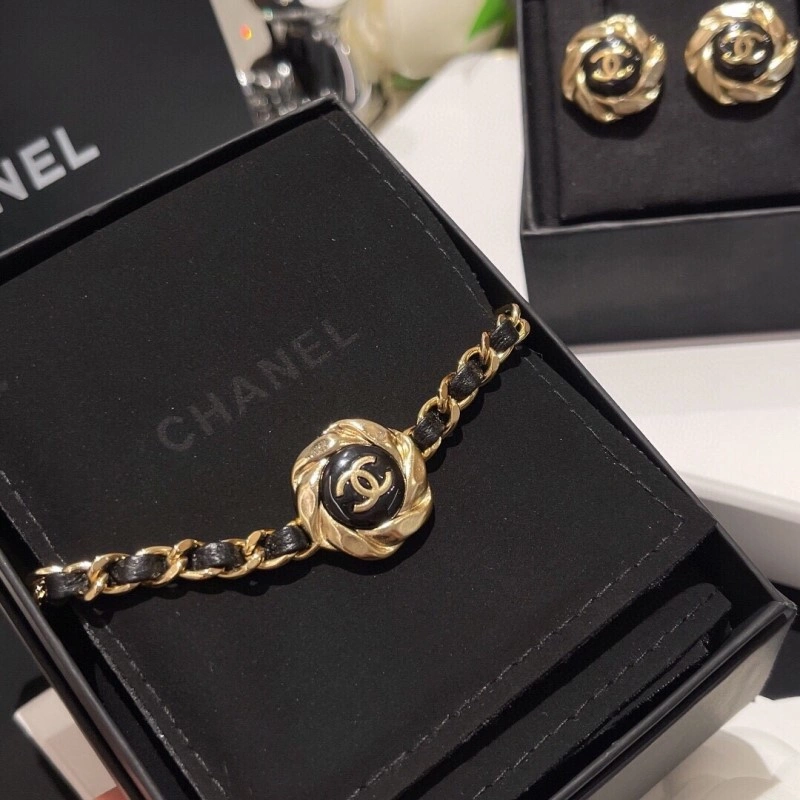 Chanel Necklaces Versatile 218933