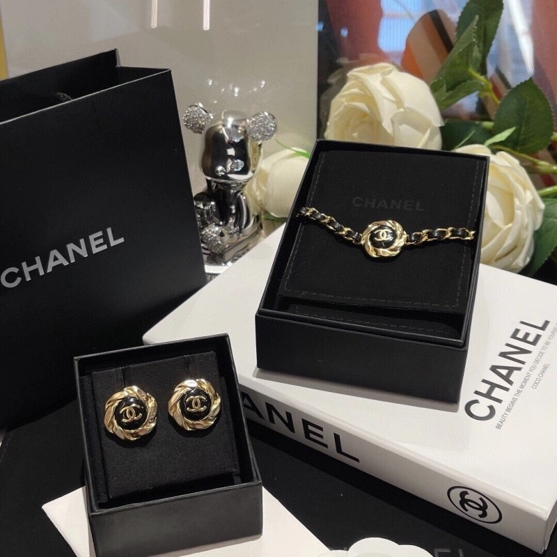 Chanel Necklaces Versatile 218933