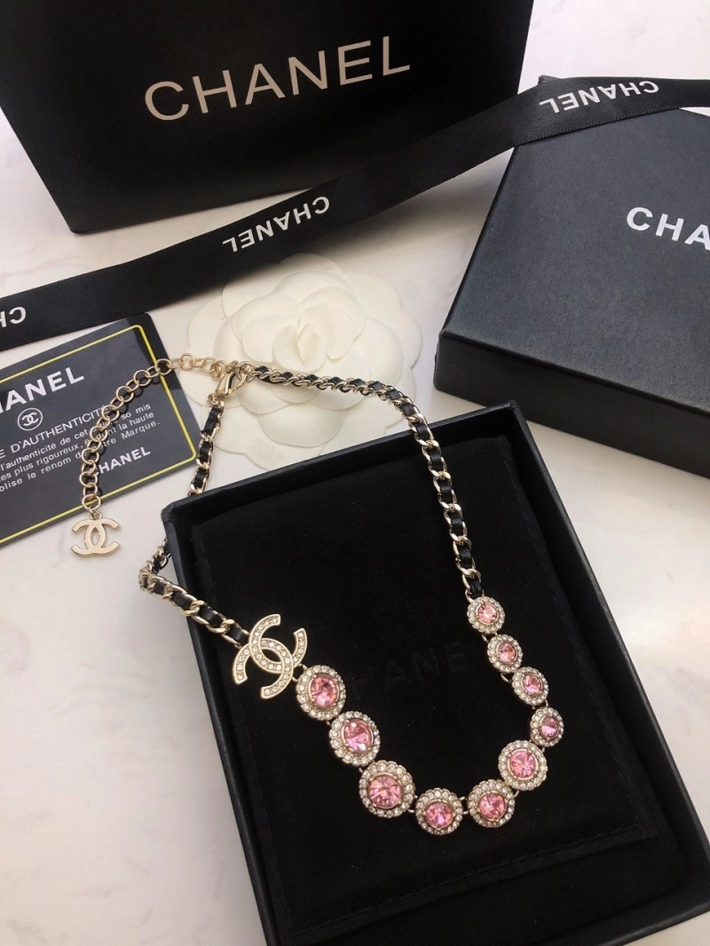 Snug Chanel Necklaces 218919