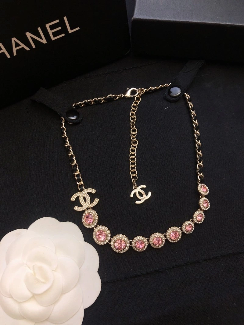Snug Chanel Necklaces 218919