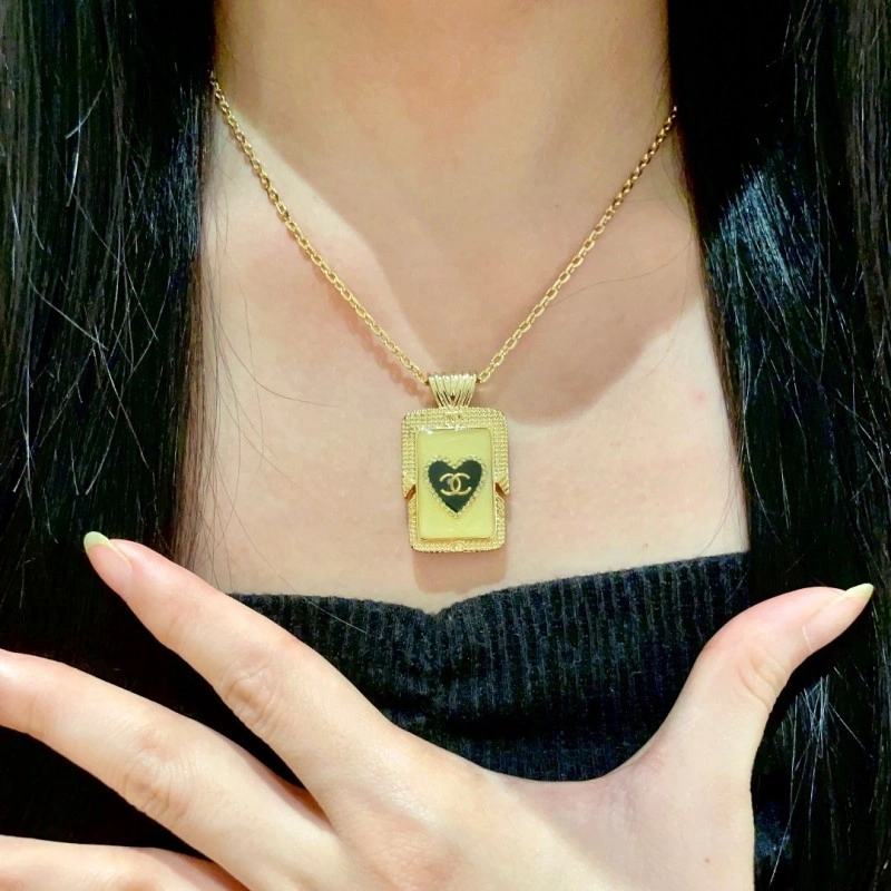 Chanel Necklaces Soft 218902